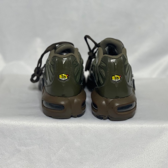 PRE OWNED!!! SIZE 7 NIKE AIRMAX PLUS "OLIVE CARGO" (GS) ORIGINAL RELEASE!!!!!! - Picture 5 of 16